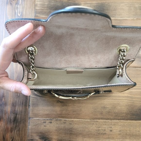 Authenic Gucci - Signature Mini Emily Leather Shoulder Bag - Picture 5 of 5